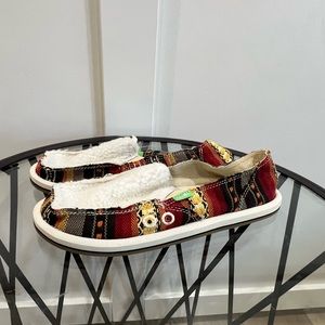 Sanuk - Donna Sherpa Blanket size US Womens 6